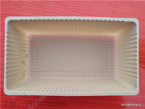 鑫鑫生產(chǎn)吸塑托盤不抄捷徑，實(shí)打?qū)? width=